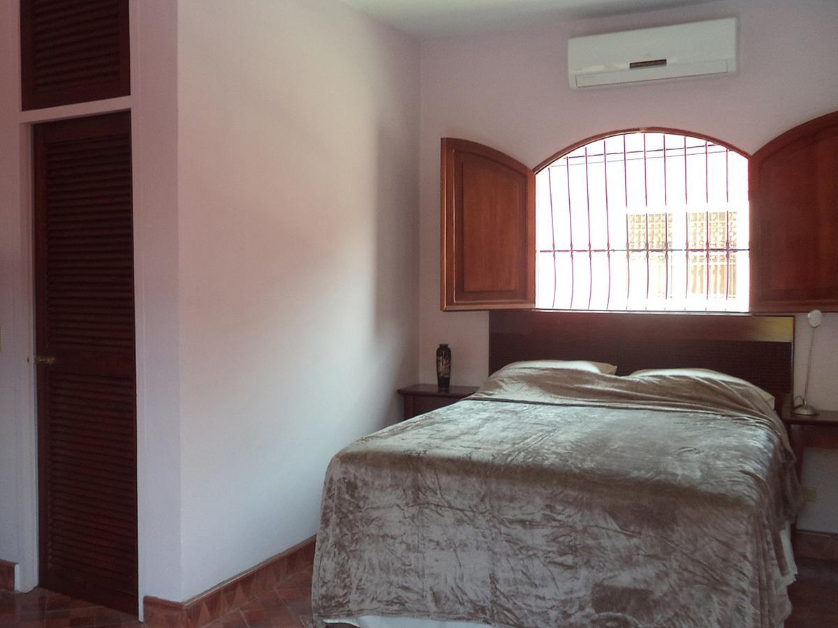 Hotel La Calzada Granada Extérieur photo