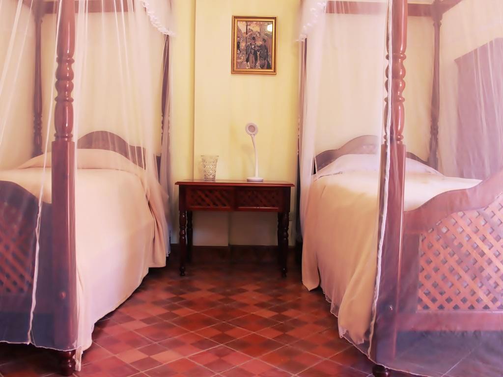 Hotel La Calzada Granada Extérieur photo
